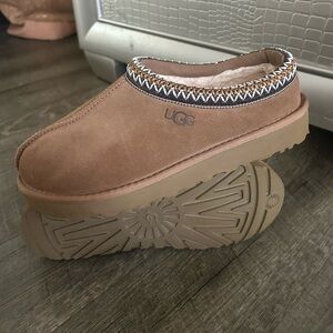UGG Women's Brown Cozy Slippers
